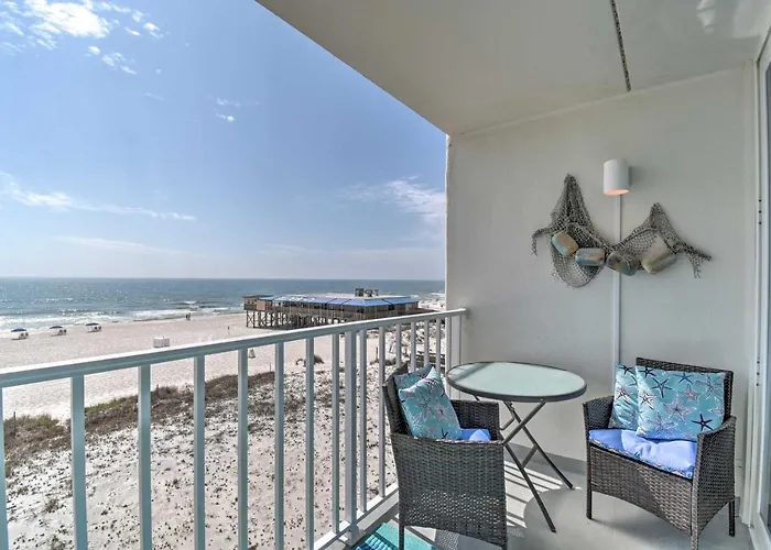 Bright Beachfront W/ Pool Access Holiday home *