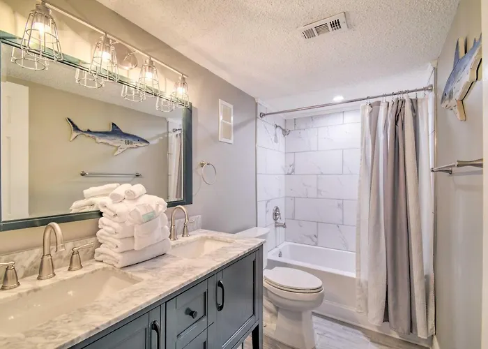 Bright Beachfront W/ Pool Access Gulf Shores